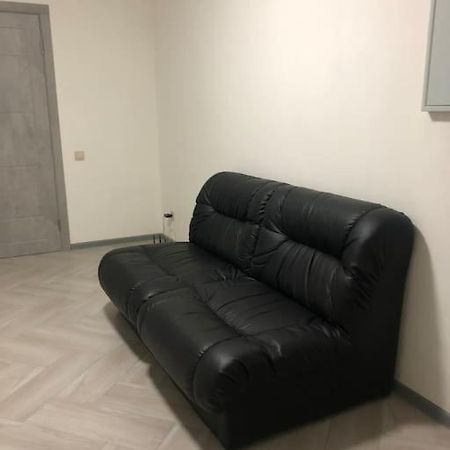 Apartment On Zarwanska Street Kam'janec'-Podil's'kyj Esterno foto