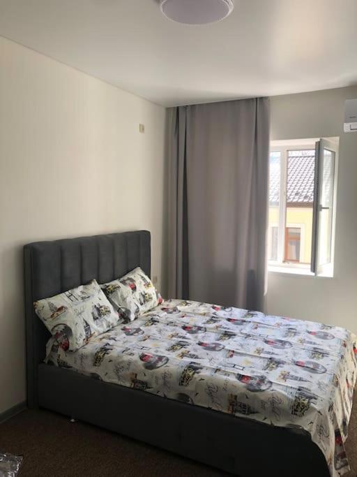 Apartment On Zarwanska Street Kam'janec'-Podil's'kyj Esterno foto