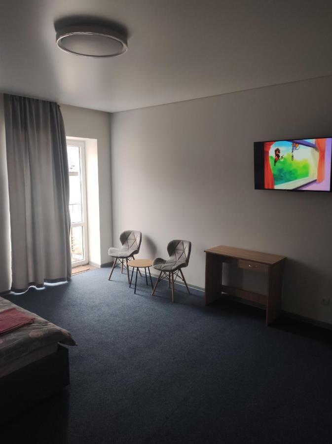 Apartment On Zarwanska Street Kam'janec'-Podil's'kyj Esterno foto